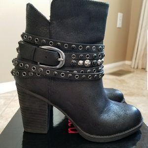 Super cute Not Rated ankle boot